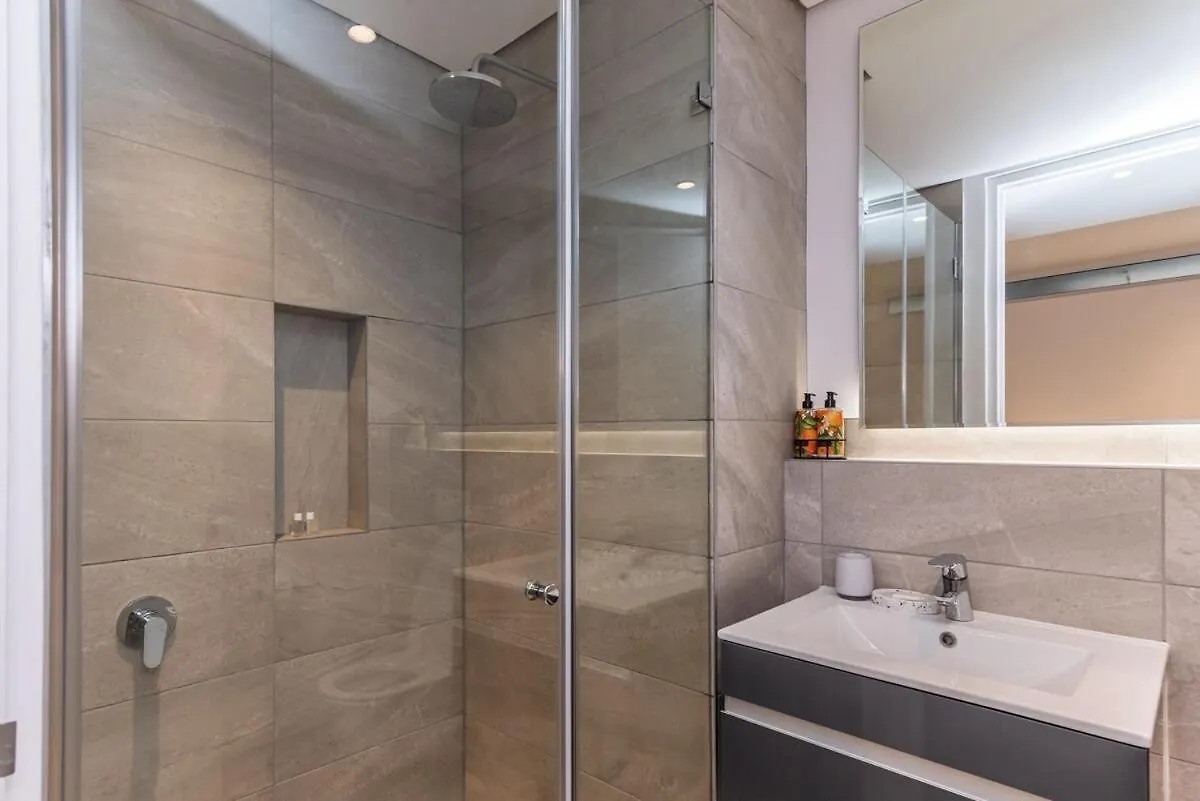 Urban Escape Stylish 18Th Floor & Rooftop Oasis Cape Town