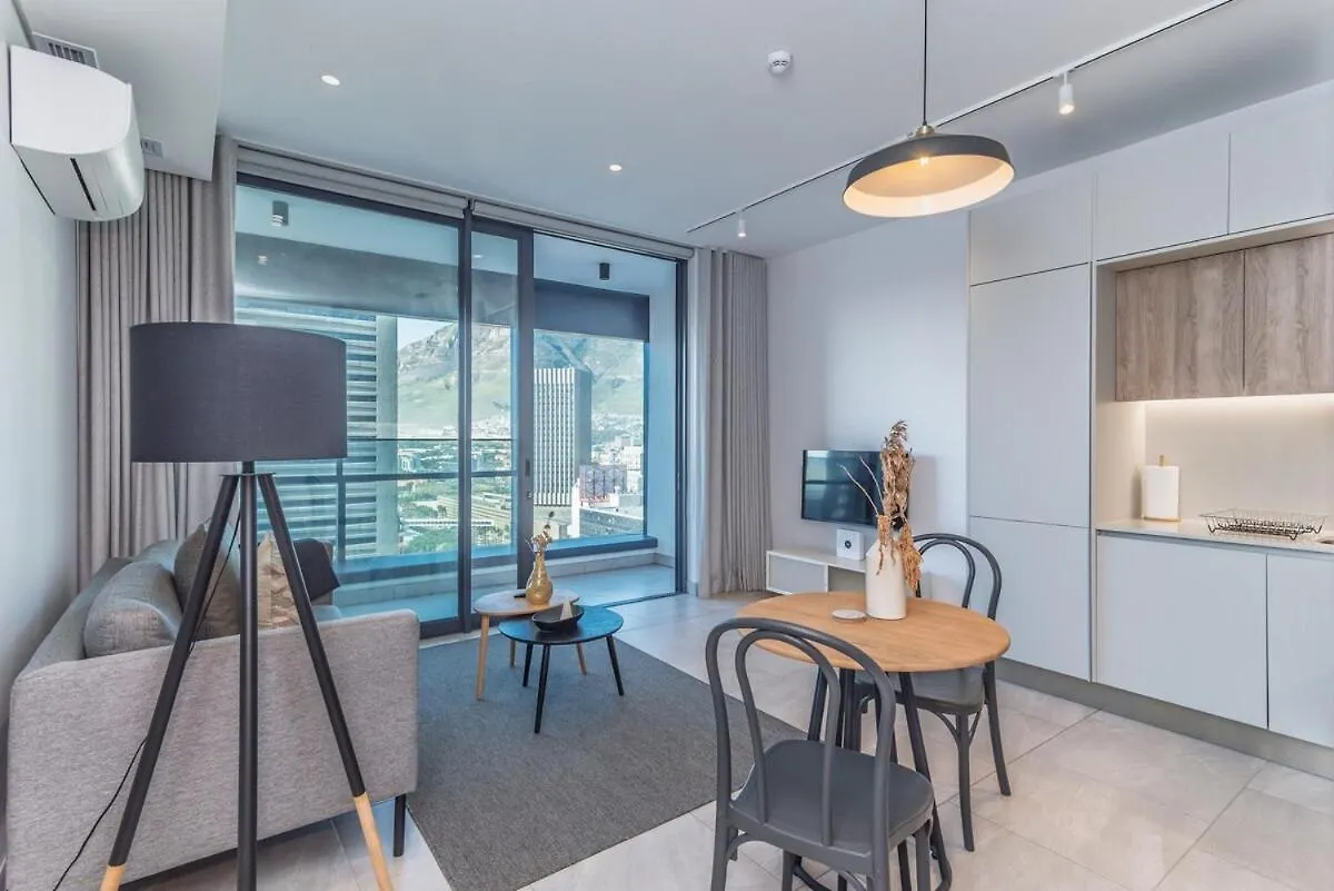 Urban Escape Stylish 18Th Floor & Rooftop Oasis Cape Town